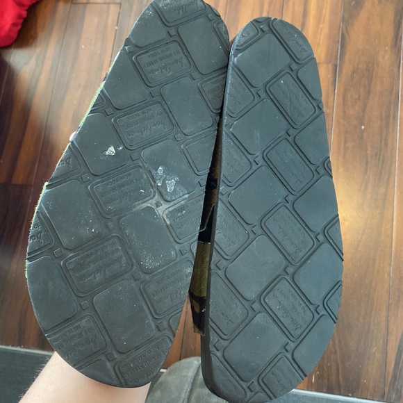 Sam Edelman army print pony hair sandals - Picture 2 of 3